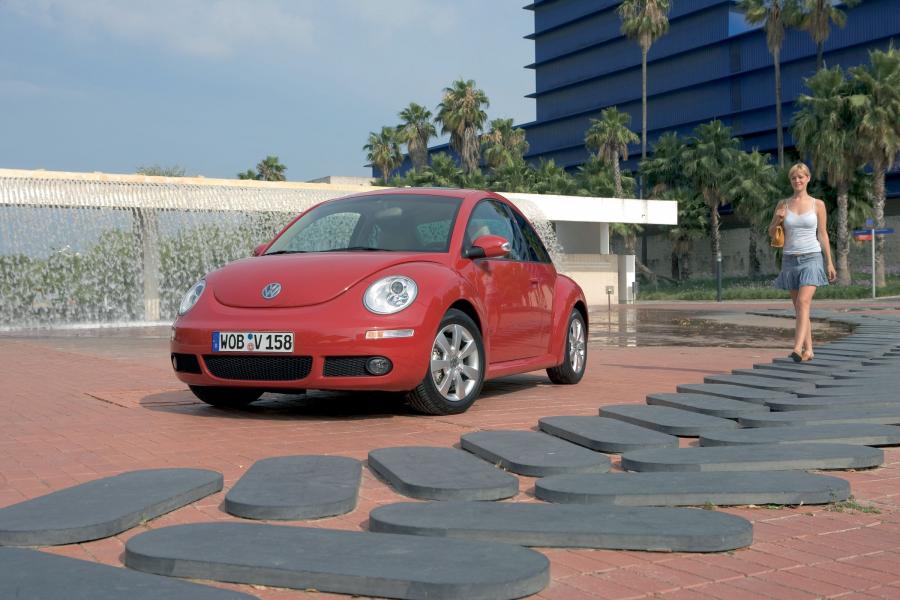  Volkswagen New Beetle 2006 года  (фото 25 из 47)
